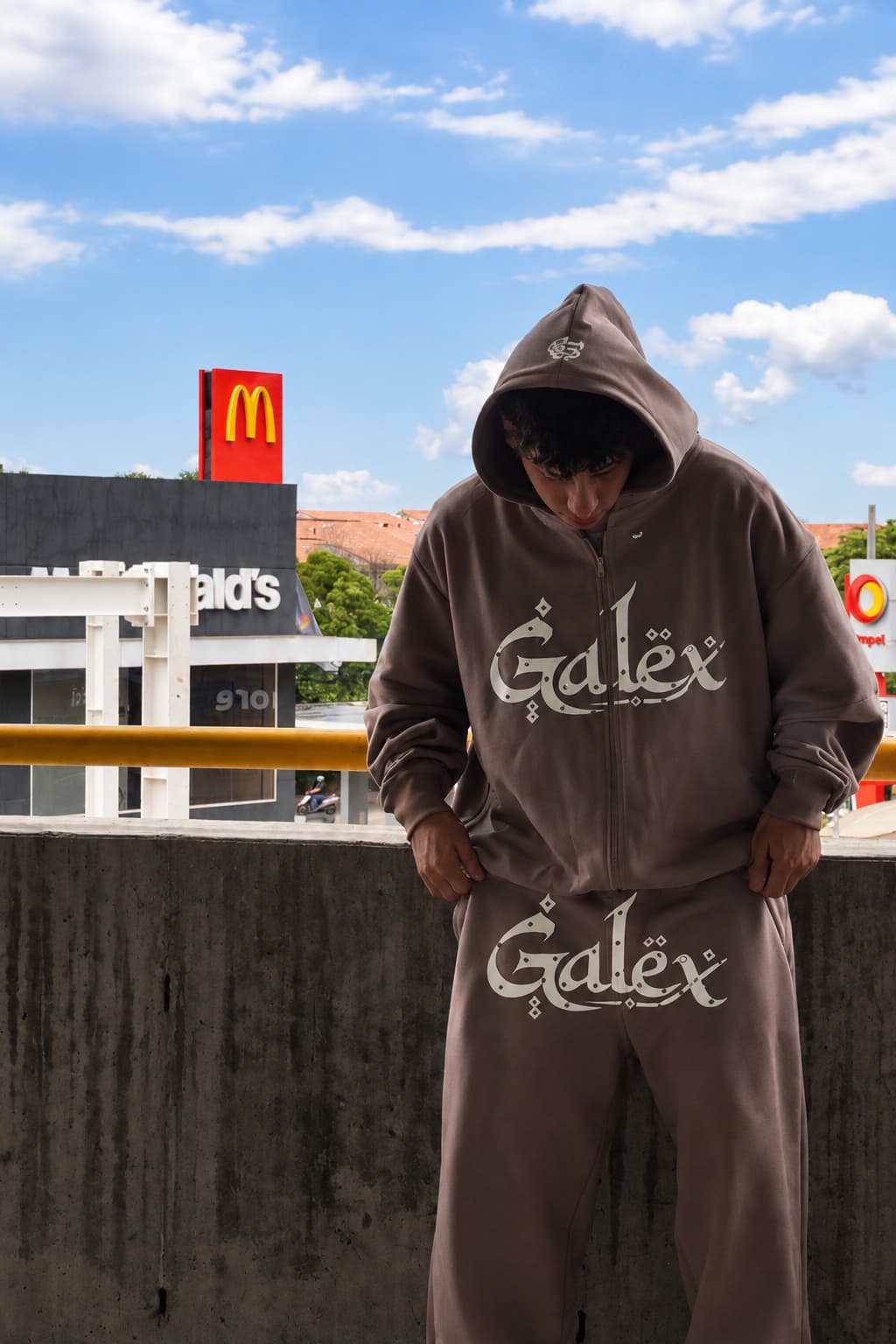 GALËX Árabe — Edición Beis | Buzo Conjunto Unisex